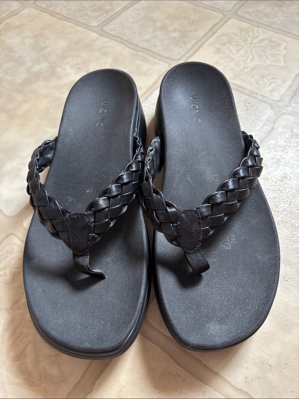 Vionic Women's Kenji Black
Braided Leather Platform Sandals
Flip Flop US 11 - Picture 2 of 8